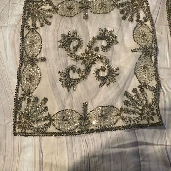 Table Linen Beaded Table Cloth Linen Set - Picture 1 of 3